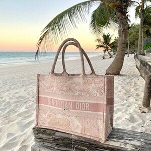 Meet your Posher, Christian